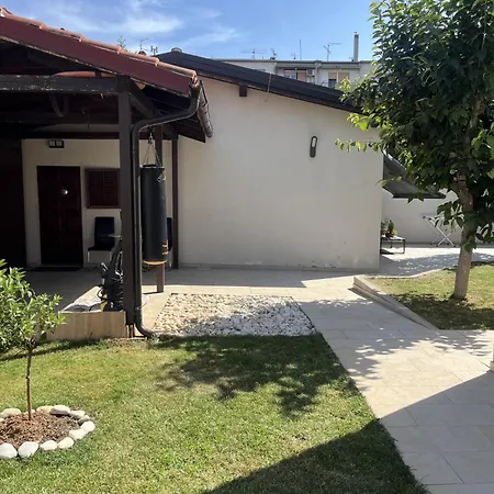 Small House Nea In Center-with Free Parking * Pula
